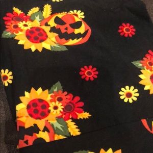 LulaRoe Halloween leggings one size